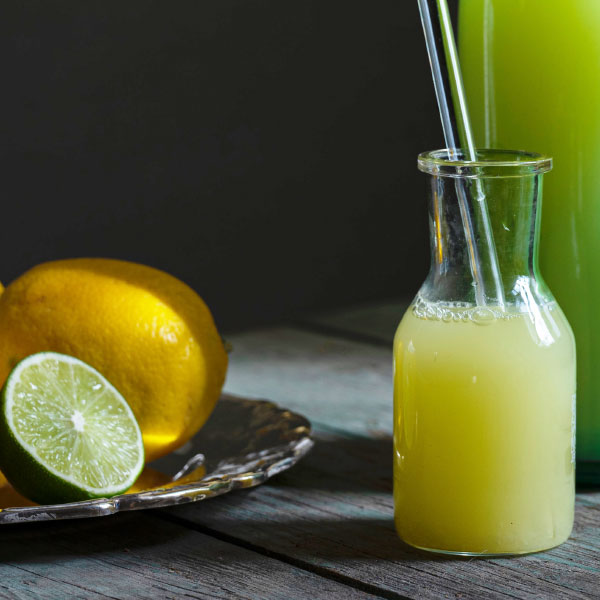 jugo-de-limon jugo-de-limon